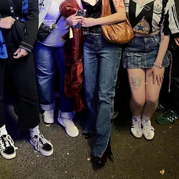 Vintage Y2K R4R Rave Jeans w/ Lace-Up Grommet Waist – Waist 27” - Picture 8 of 8